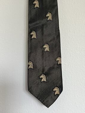 Men's Horse Head Embroidered Necktie Dark Olive Gold Chess Knight 52" New No Tag